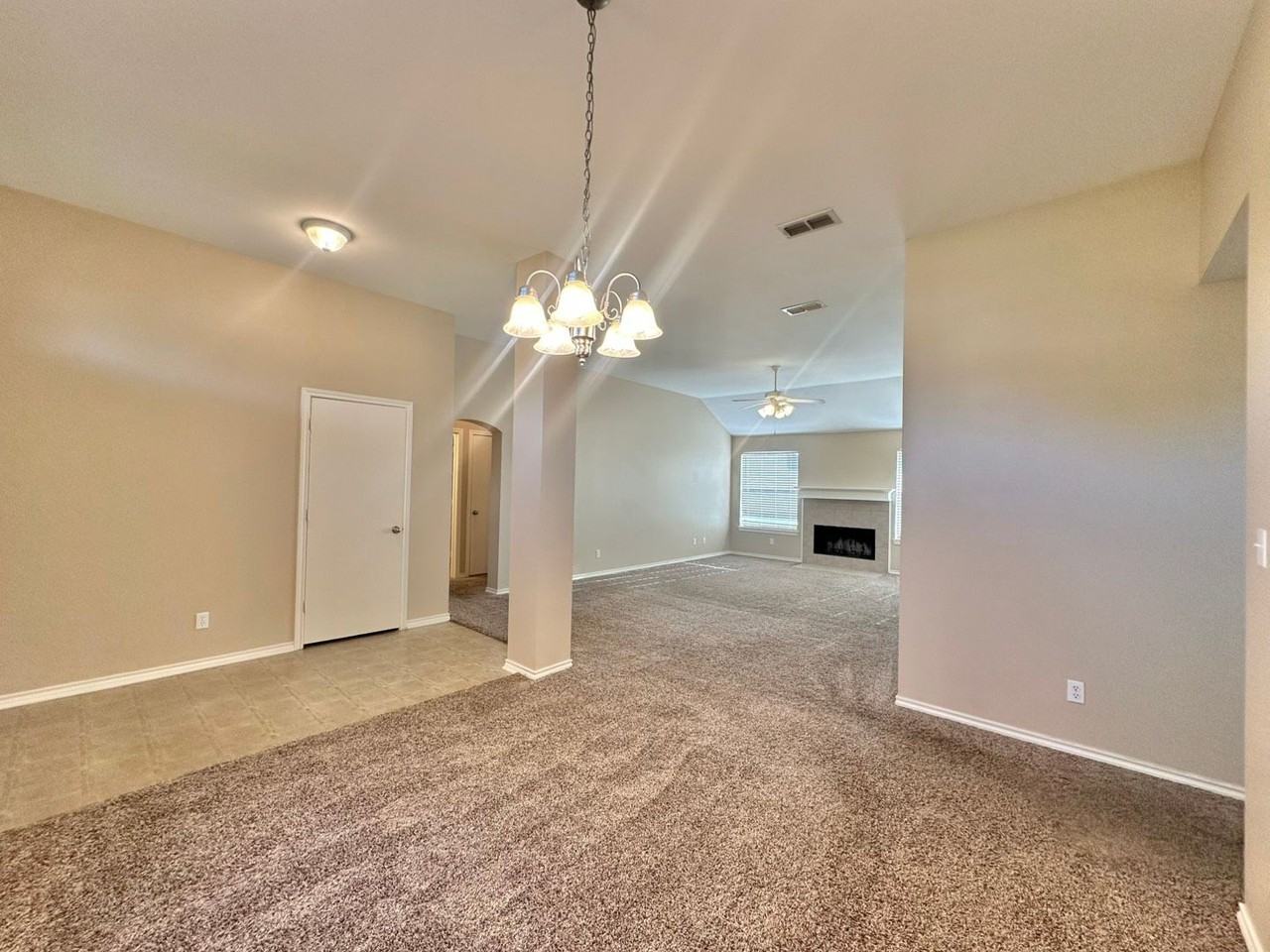 393 Molly Ln - Photo 3 of 25