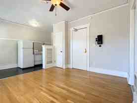 634 - Whitestone - Photo 1 of 1