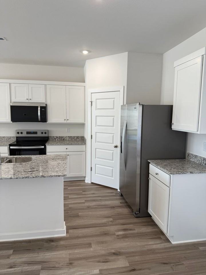 Flyway Meadows - Photo 5 of 16