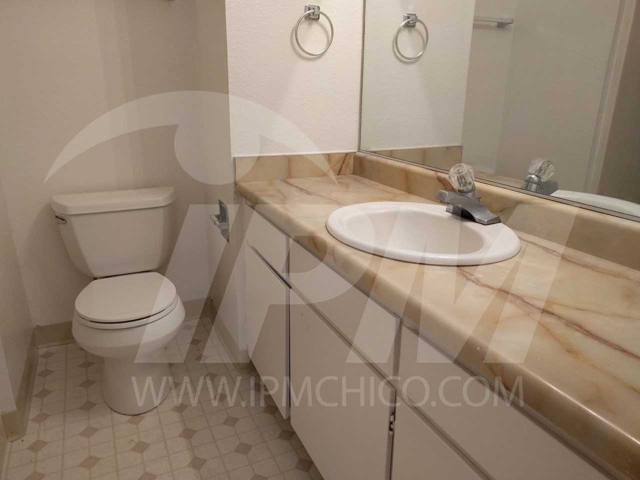 522 Nord Ave #15 - Photo 4 of 8