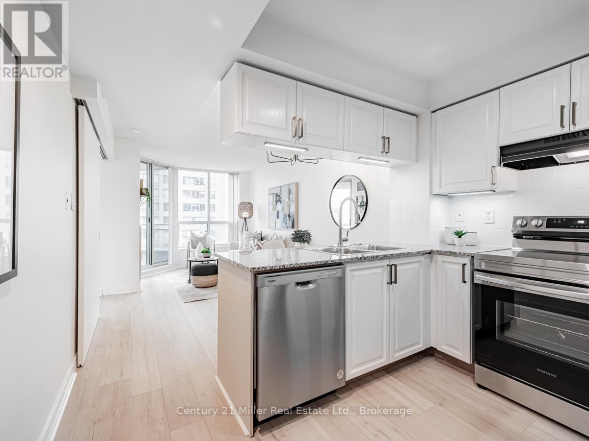 230 Queens Quay W #628 - Photo 5 of 30