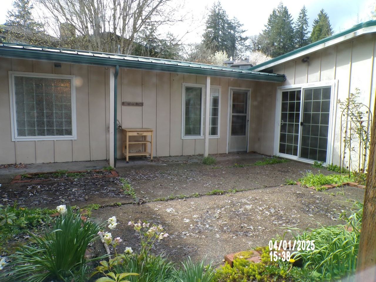 2951 Nw Hayes Ave - Photo 6 of 19