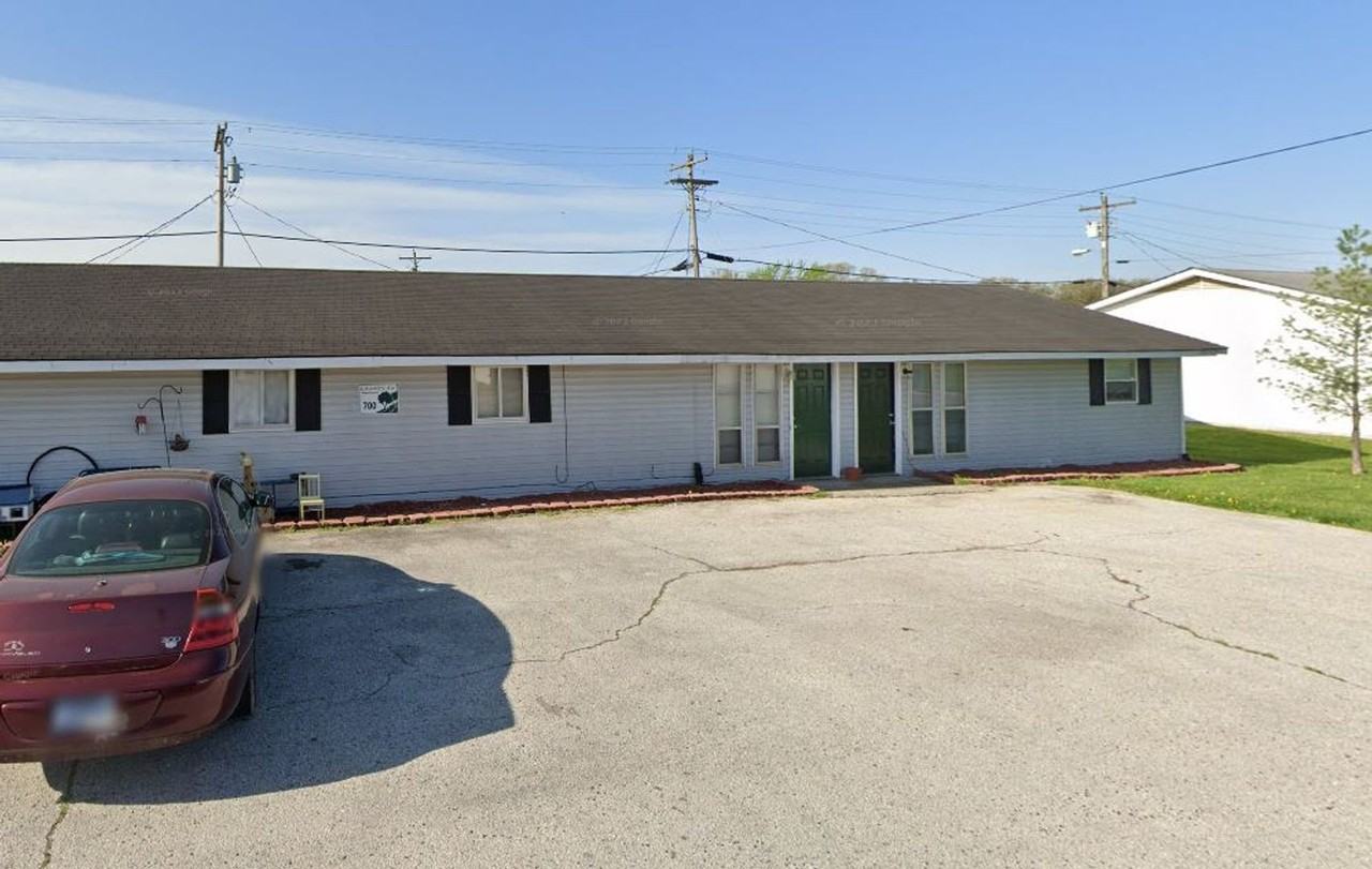 700 W Cunningham Dr #A - Photo 2 of 2