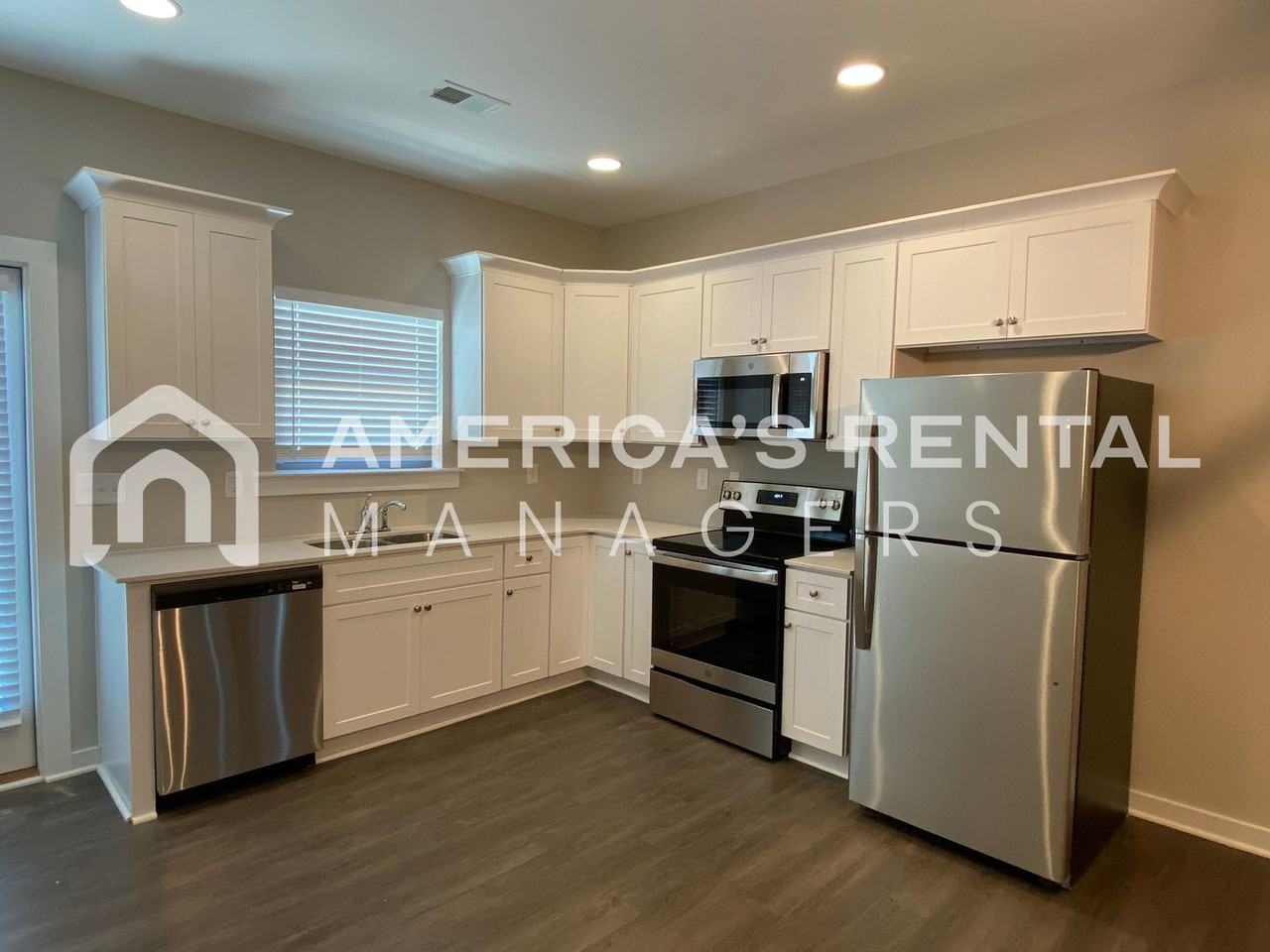 15662 Capstone Blvd - Photo 5 of 29