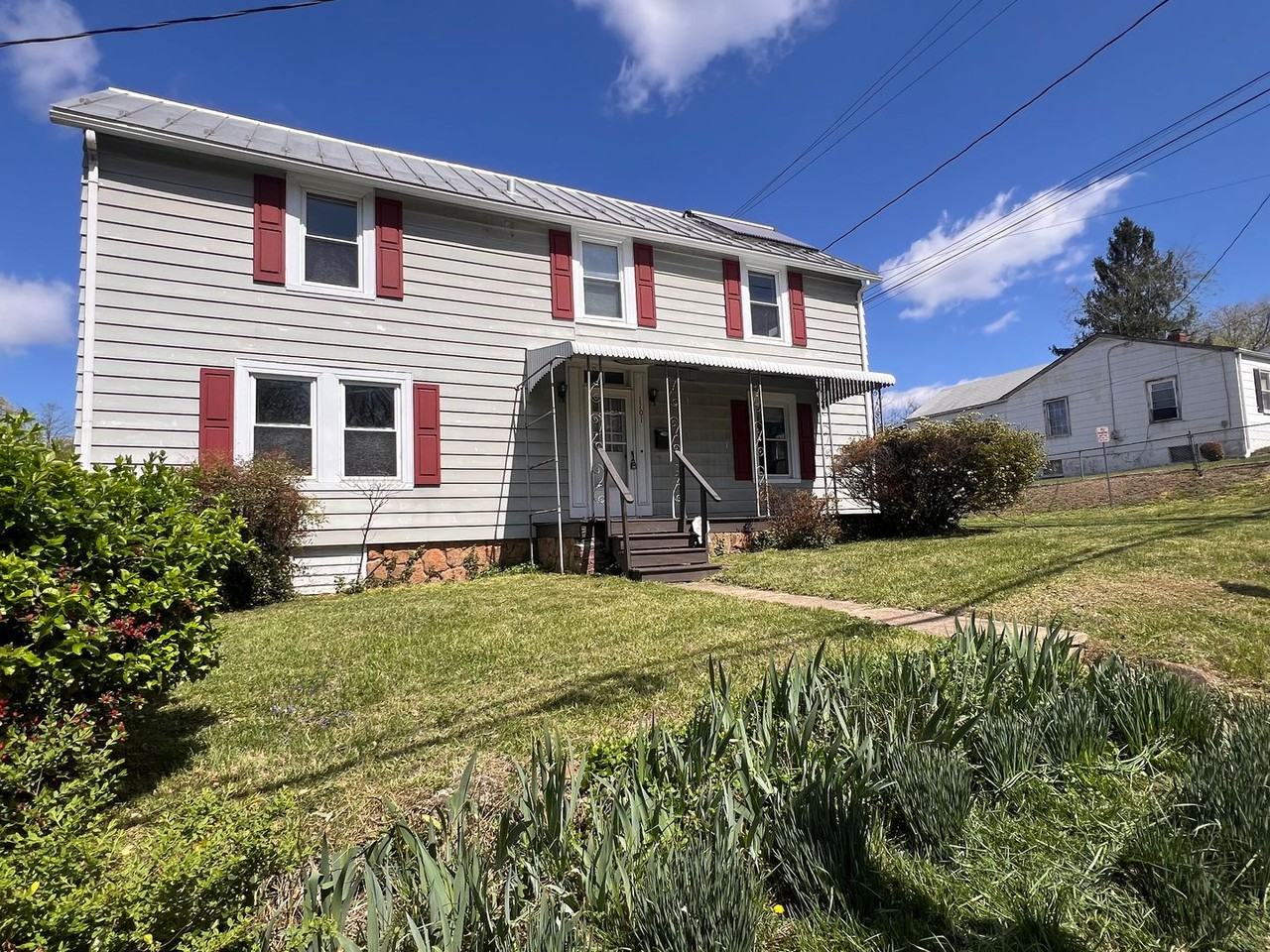 1101 Cherry Ave - Photo 3 of 36