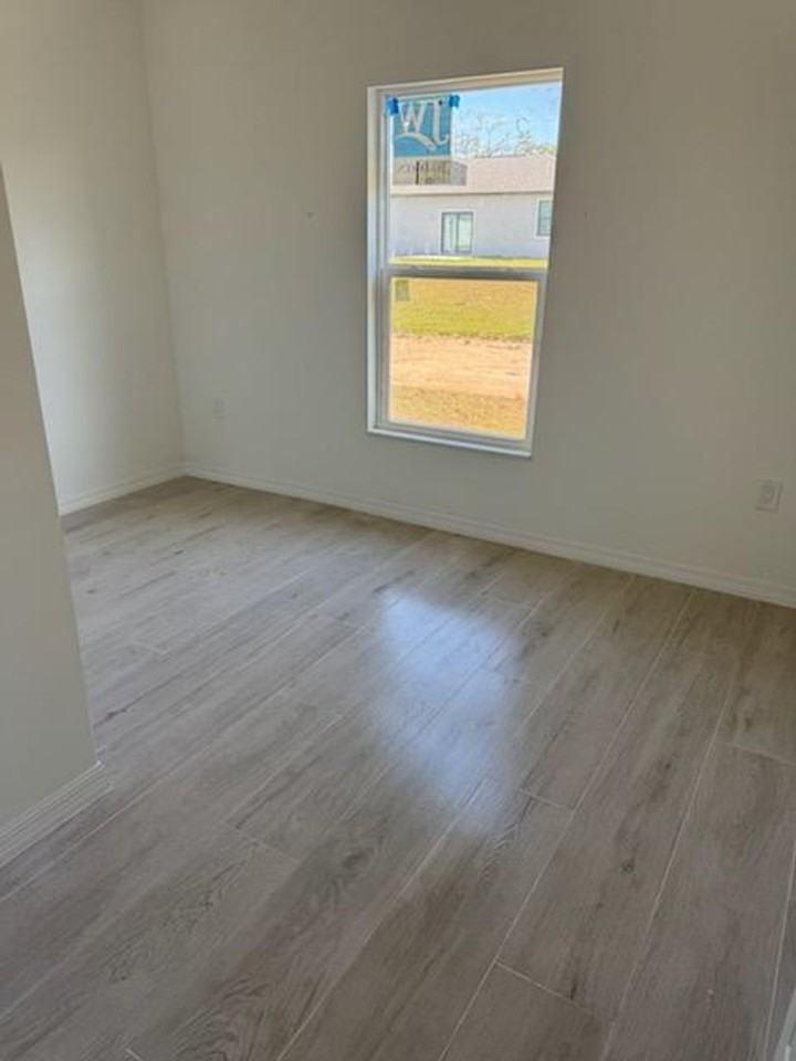 608 Kleinart Dr - Photo 7 of 12