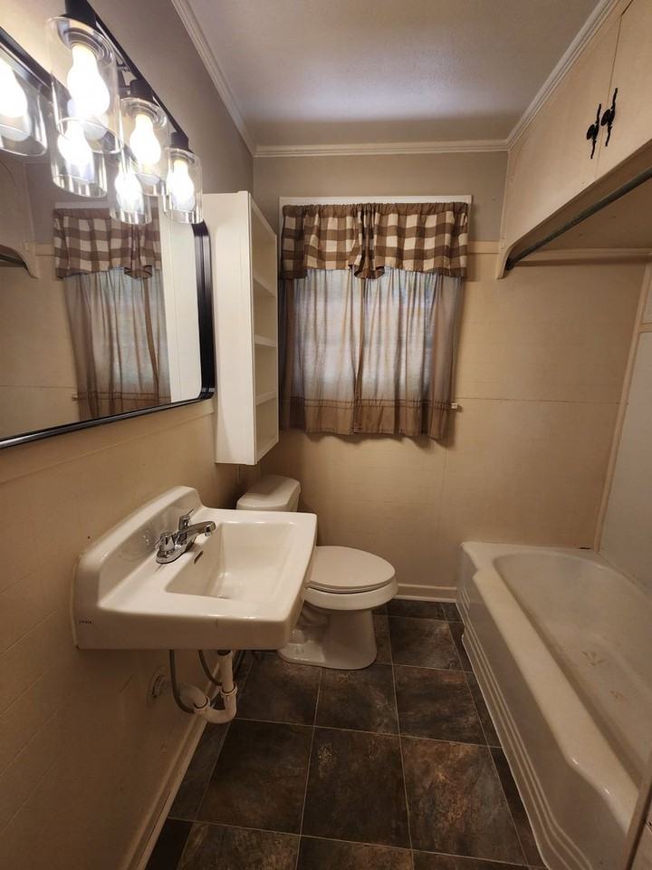 1834 Corbitt St - Photo 7 of 9