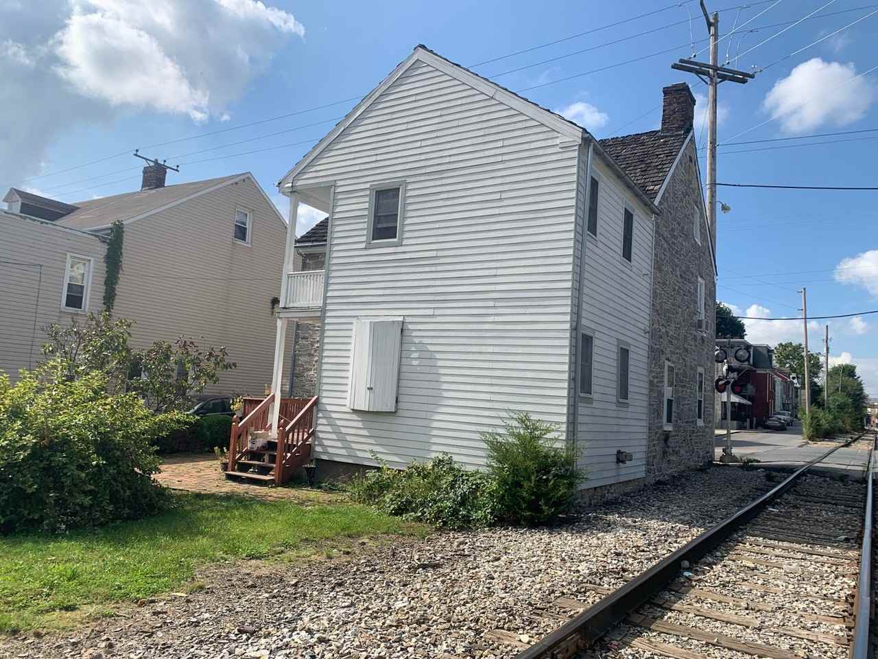 157 N Newberry St - Photo 3 of 28