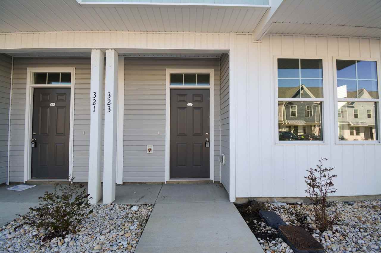 323 Starfish Ln - Photo 2 of 21