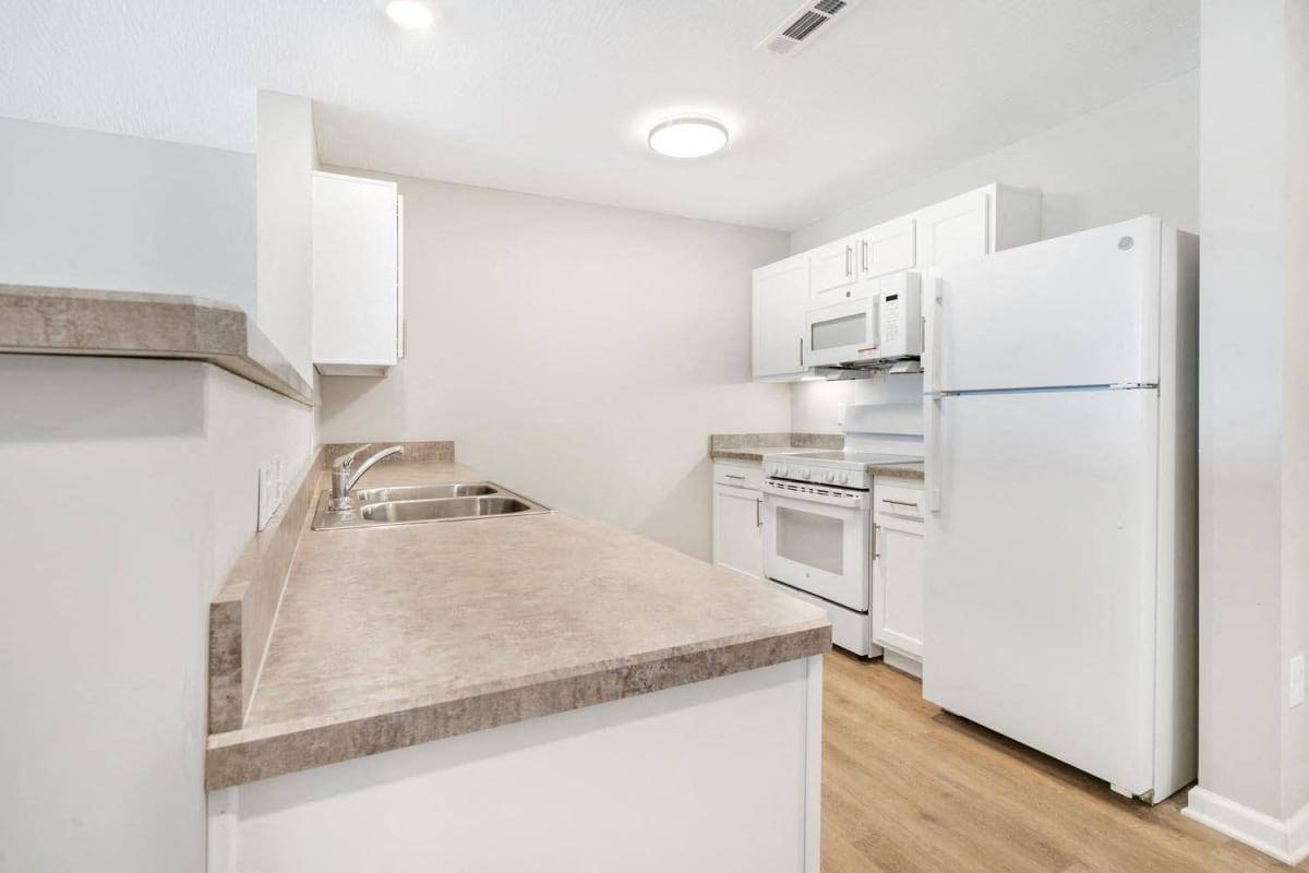 1059 Mace Rd Ne - Photo 4 of 24