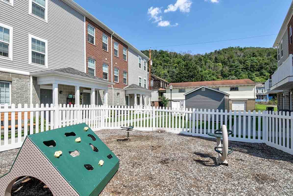 10 Main Street Ter - Photo 2 of 16