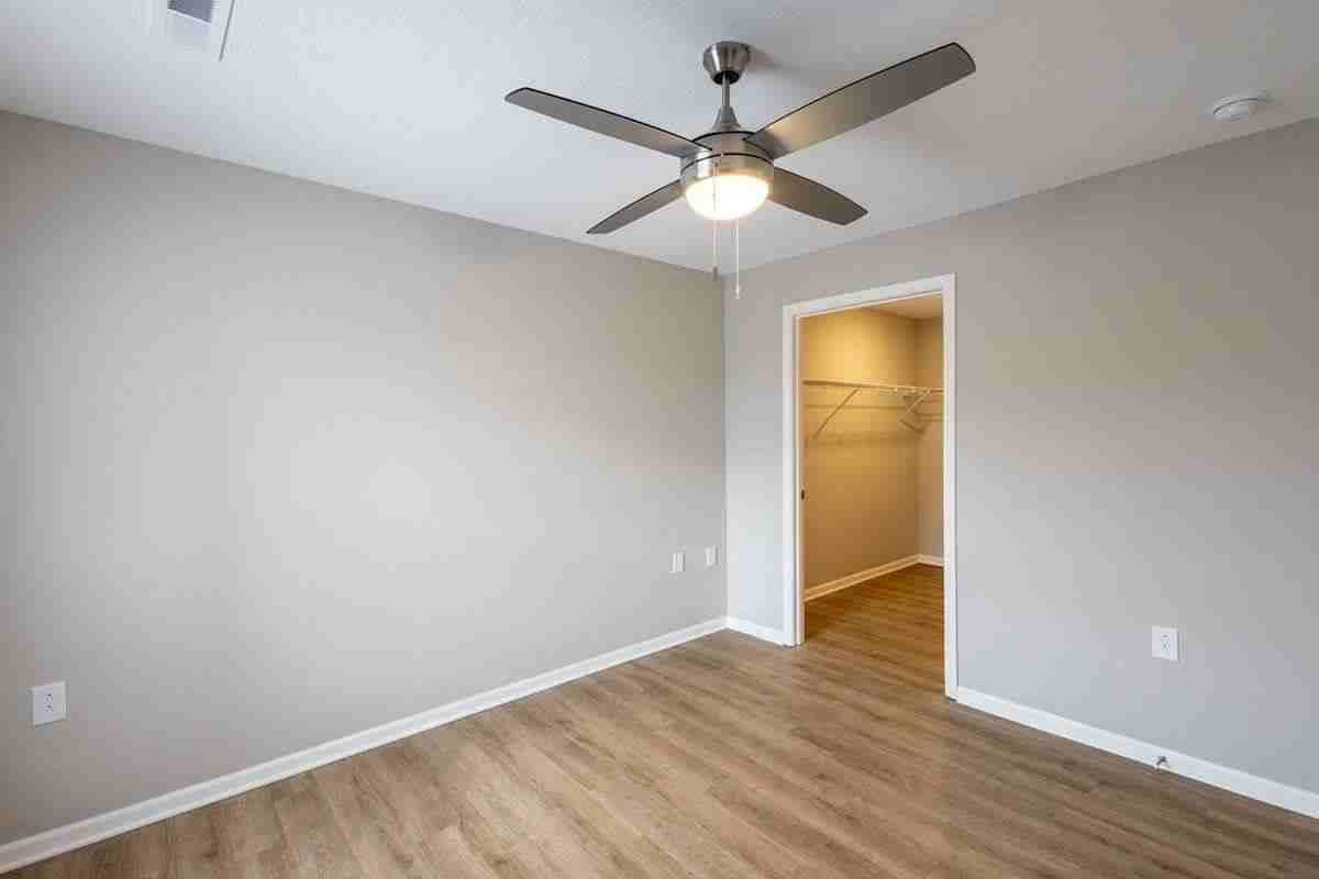 1428 Sharon Avenue - Photo 2 of 18