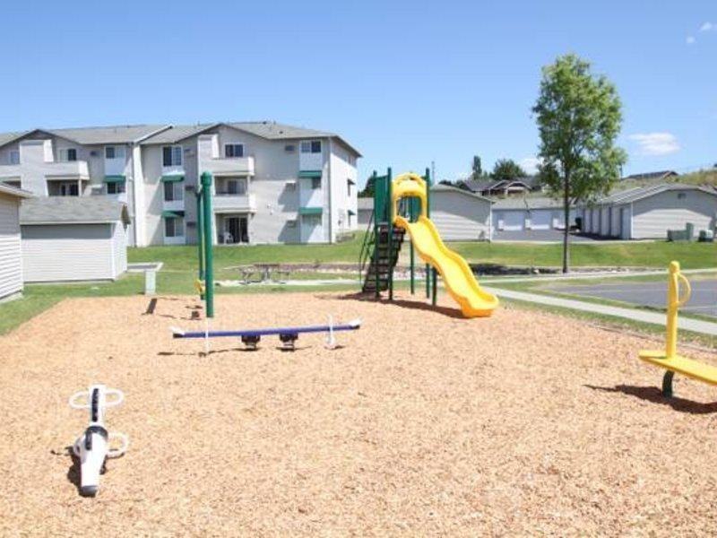 2718 N Bowdish Rd - Photo 7 of 19