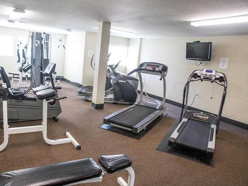 2718 N Bowdish Rd - Photo 7 of 19