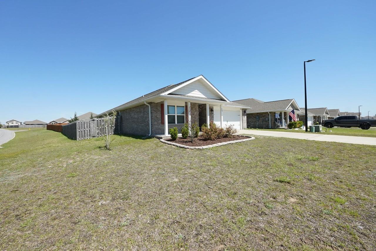 904 Merganser Way - Photo 3 of 39