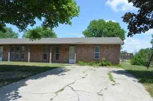 201-203 Maple Grove Way - Photo 1 of 1