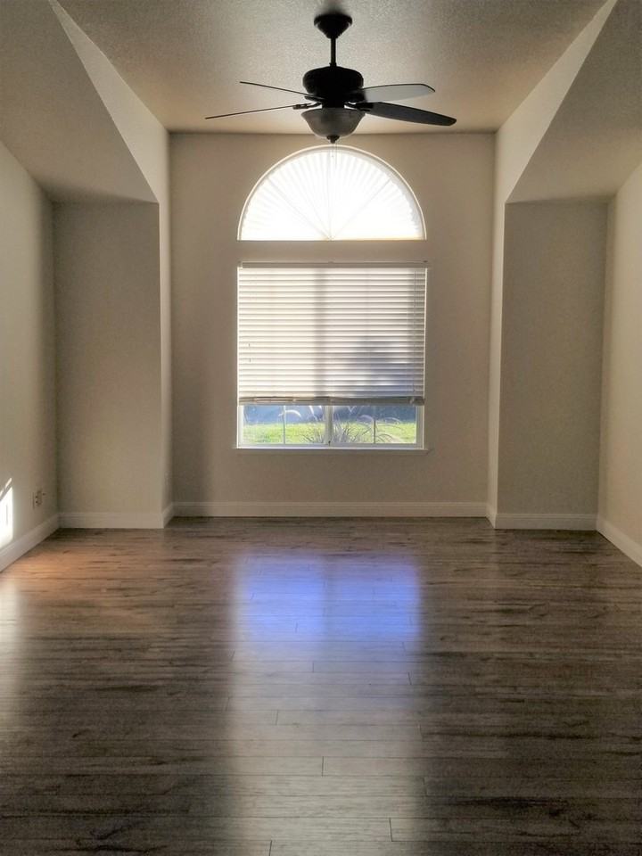 3190 Seminole Dr - Photo 3 of 16