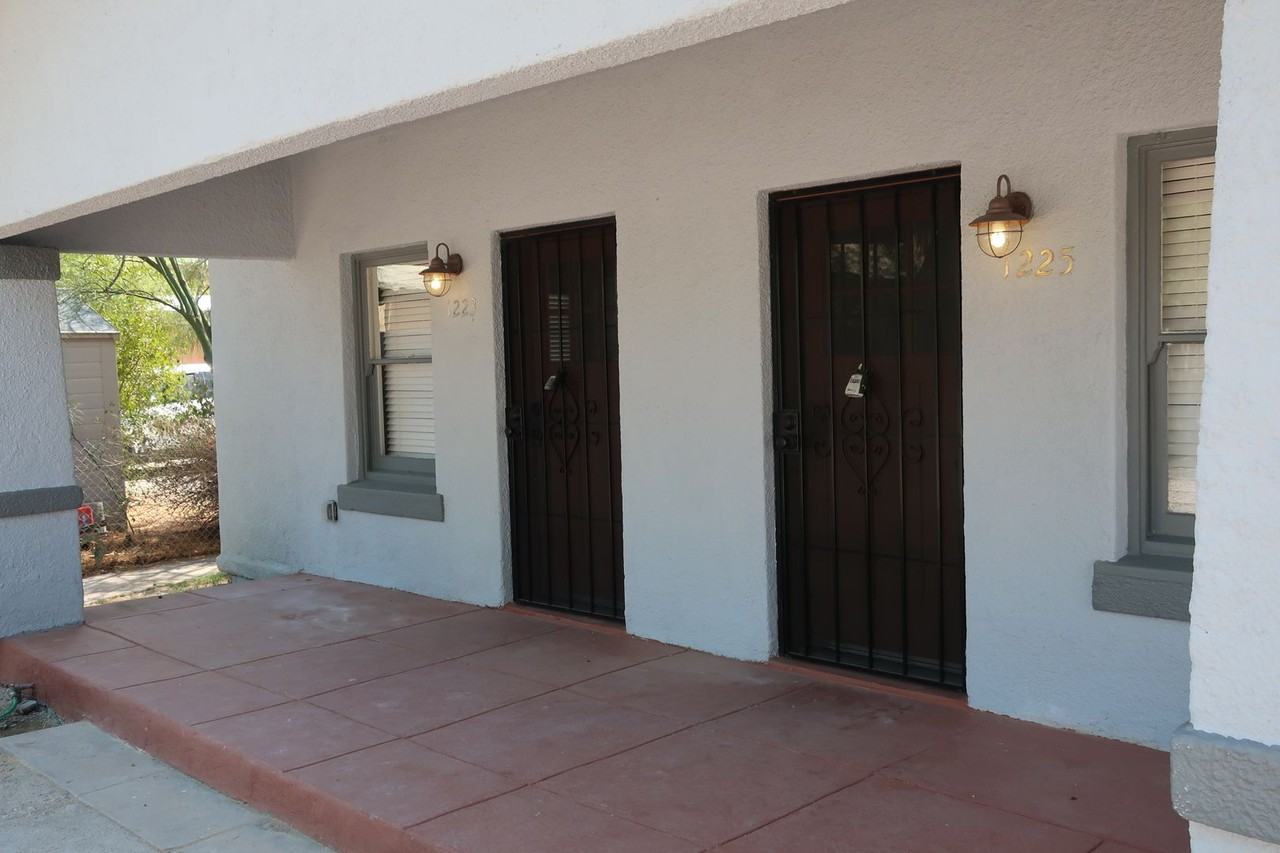 1225 N 3rd Ave - Photo 2 of 13