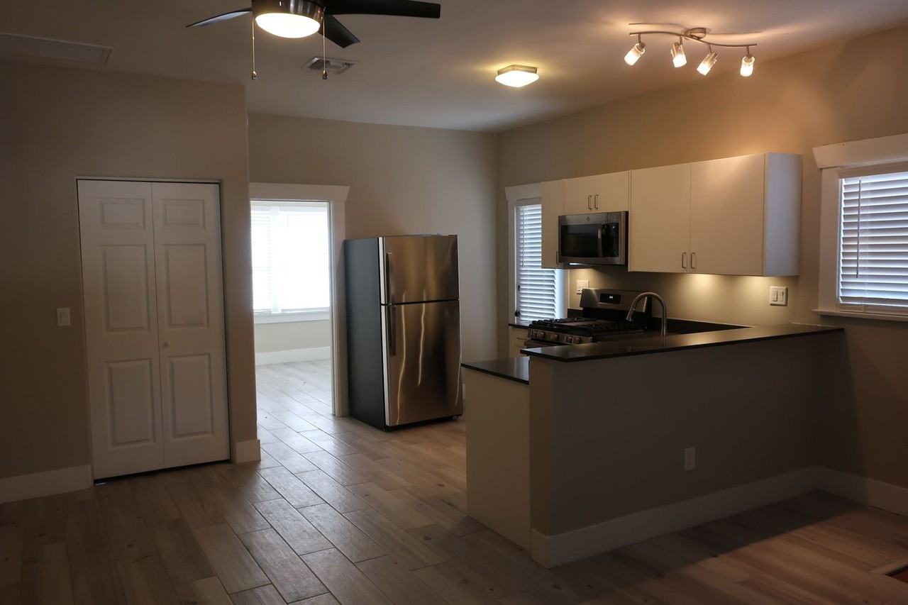 1225 N 3rd Ave - Photo 4 of 13