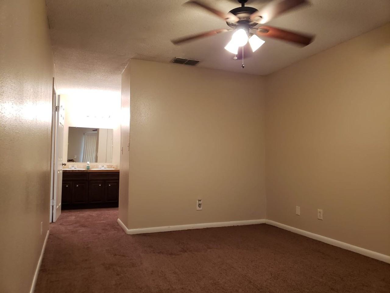 177 Rebecca Ln - Photo 3 of 6