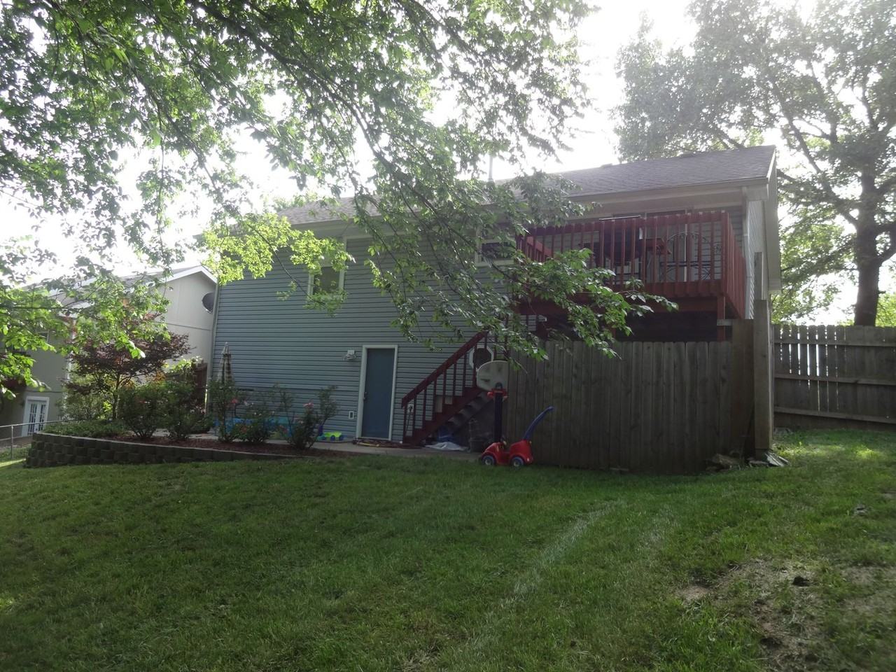924 N 4th St - Photo 2 of 11