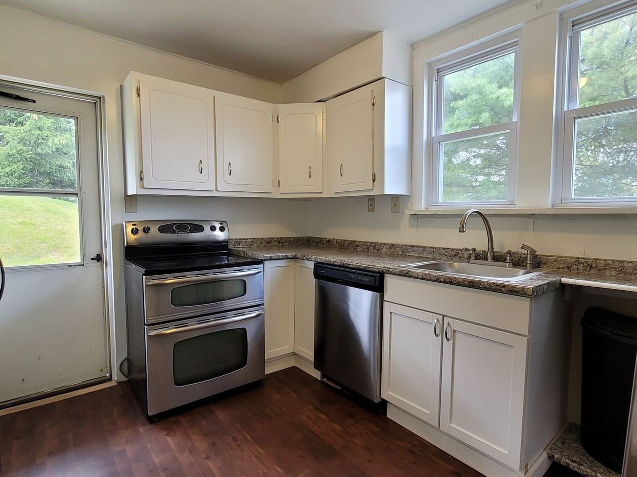 3138 Wabash Ave - Photo 2 of 20