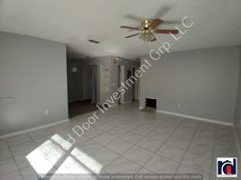 featured image of 3831 Ne 41st St
