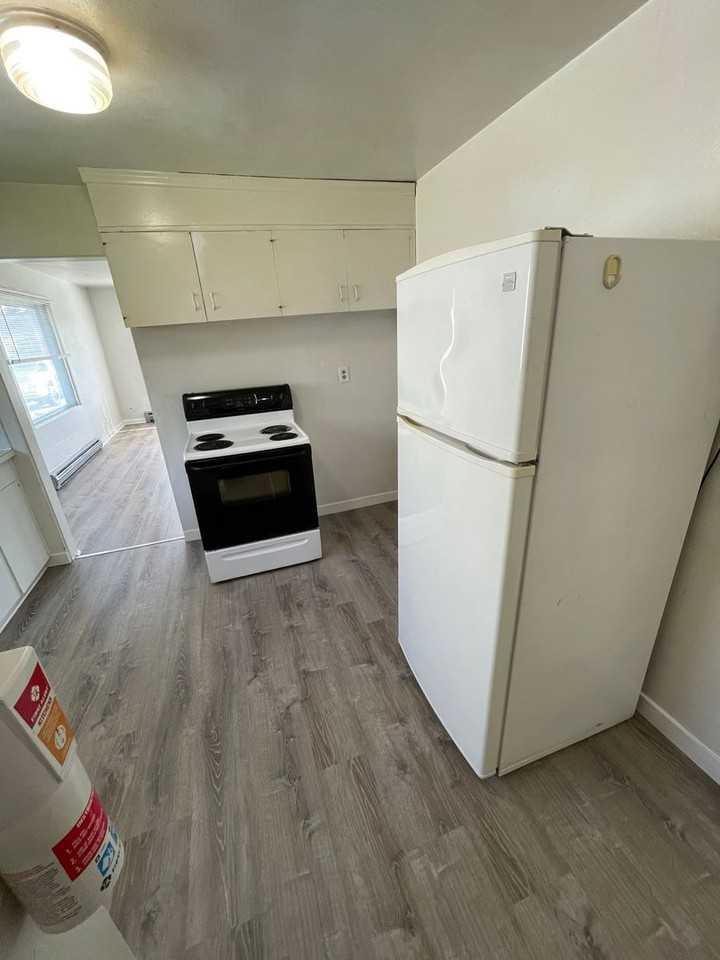 1906 Bay Ave - Photo 7 of 13