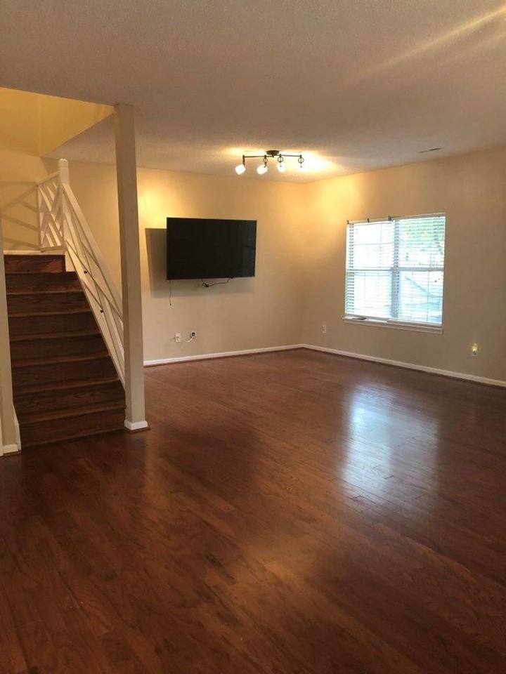 820 E Willow Point Pl - Photo 4 of 42