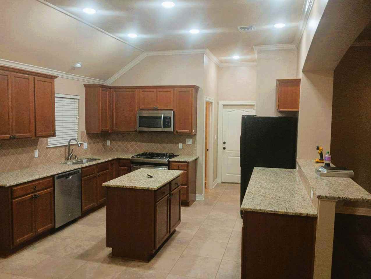 2233 Shumark Trl - Photo 3 of 50