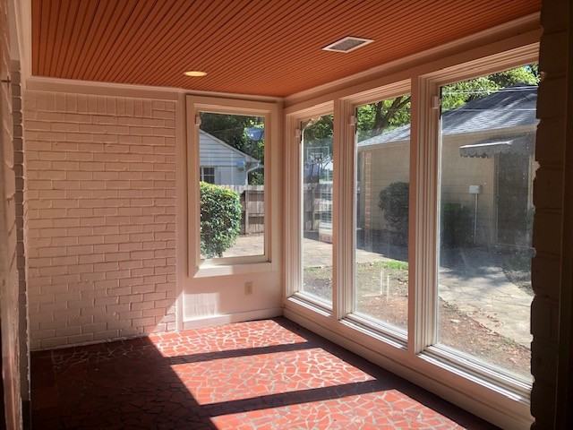 190 Eastland Dr - Photo 4 of 16