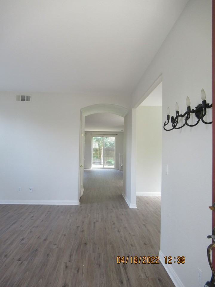 520 S Z St - Photo 2 of 12