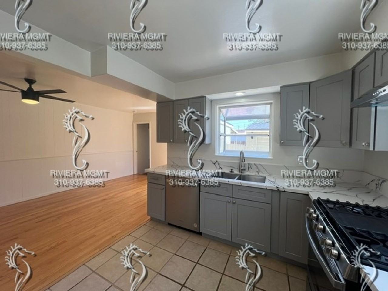 25008 Cypress St - Photo 3 of 33