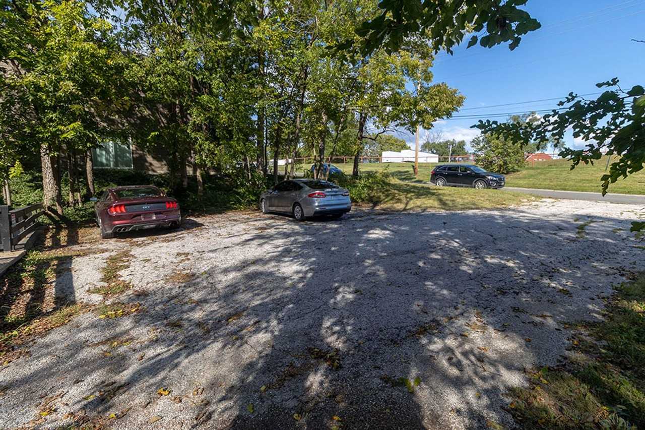 213 N Ann St #7 - Photo 3 of 4