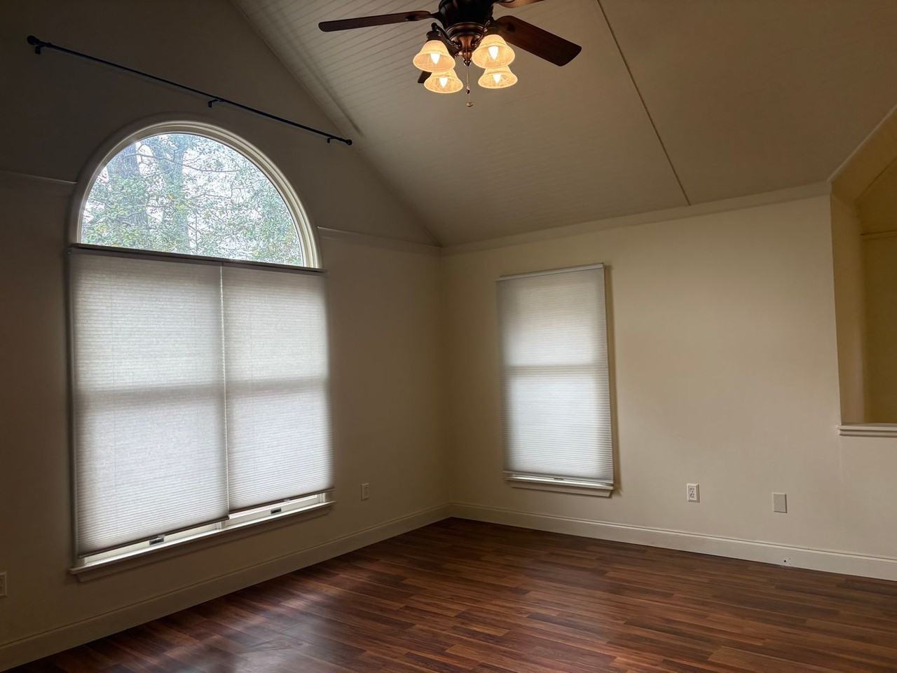 112 Peeler Pl - Photo 2 of 25