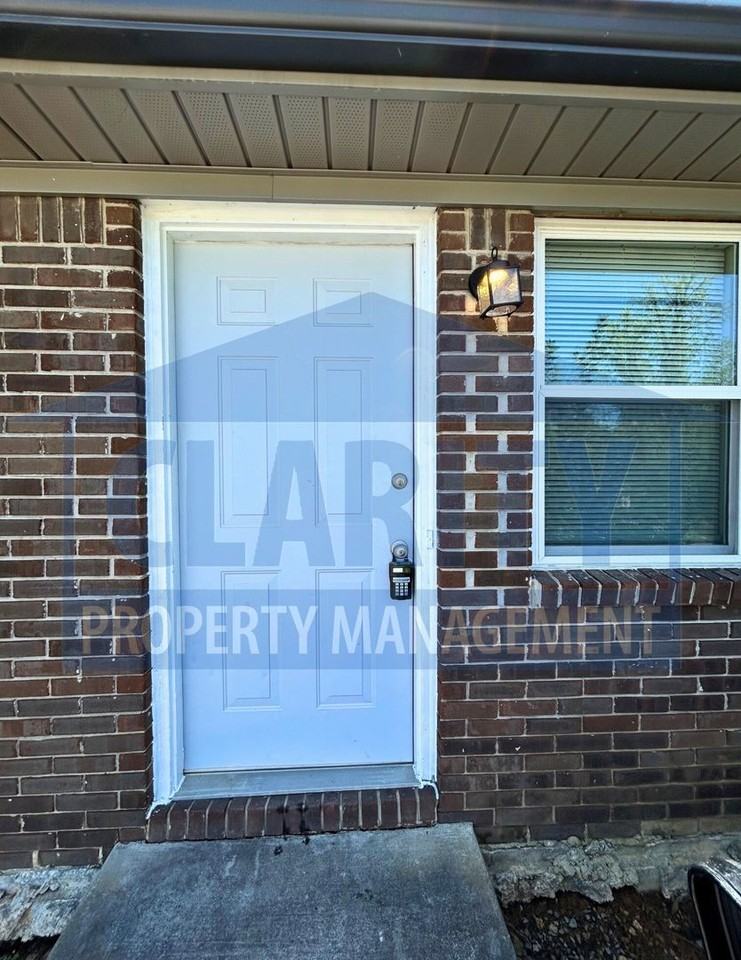 1910 Ohio Ave Nw - Photo 2 of 18