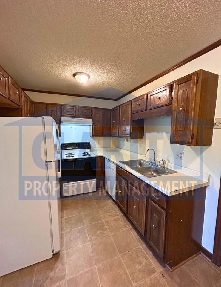 1910 Ohio Ave Nw - Photo 6 of 18