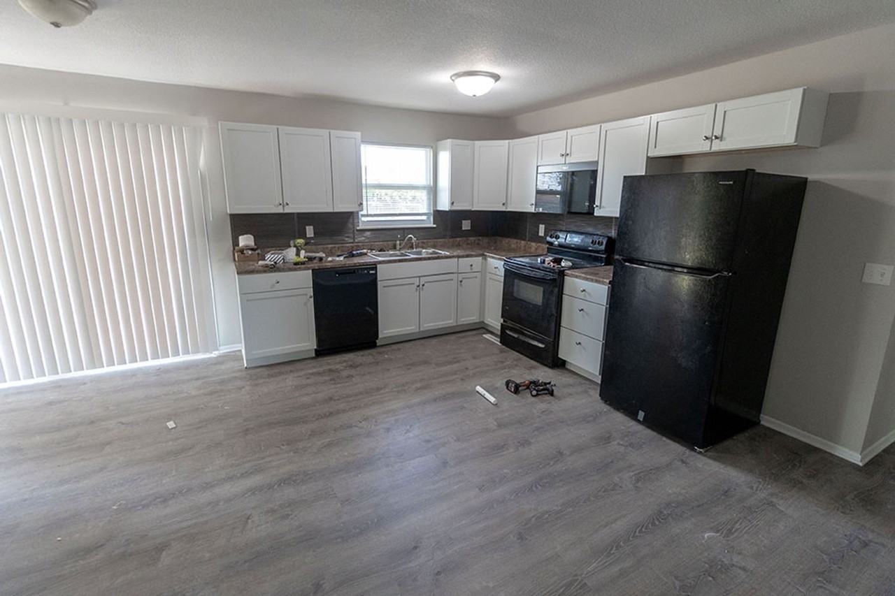 36 E Clearview Dr - Photo 3 of 26