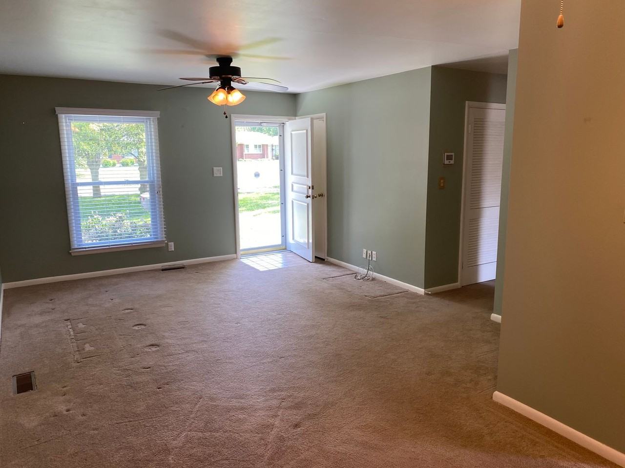 2431 Proctor Knott Dr - Photo 4 of 14