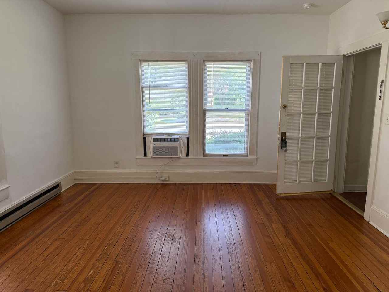 667 Chestnut St - Photo 3 of 12