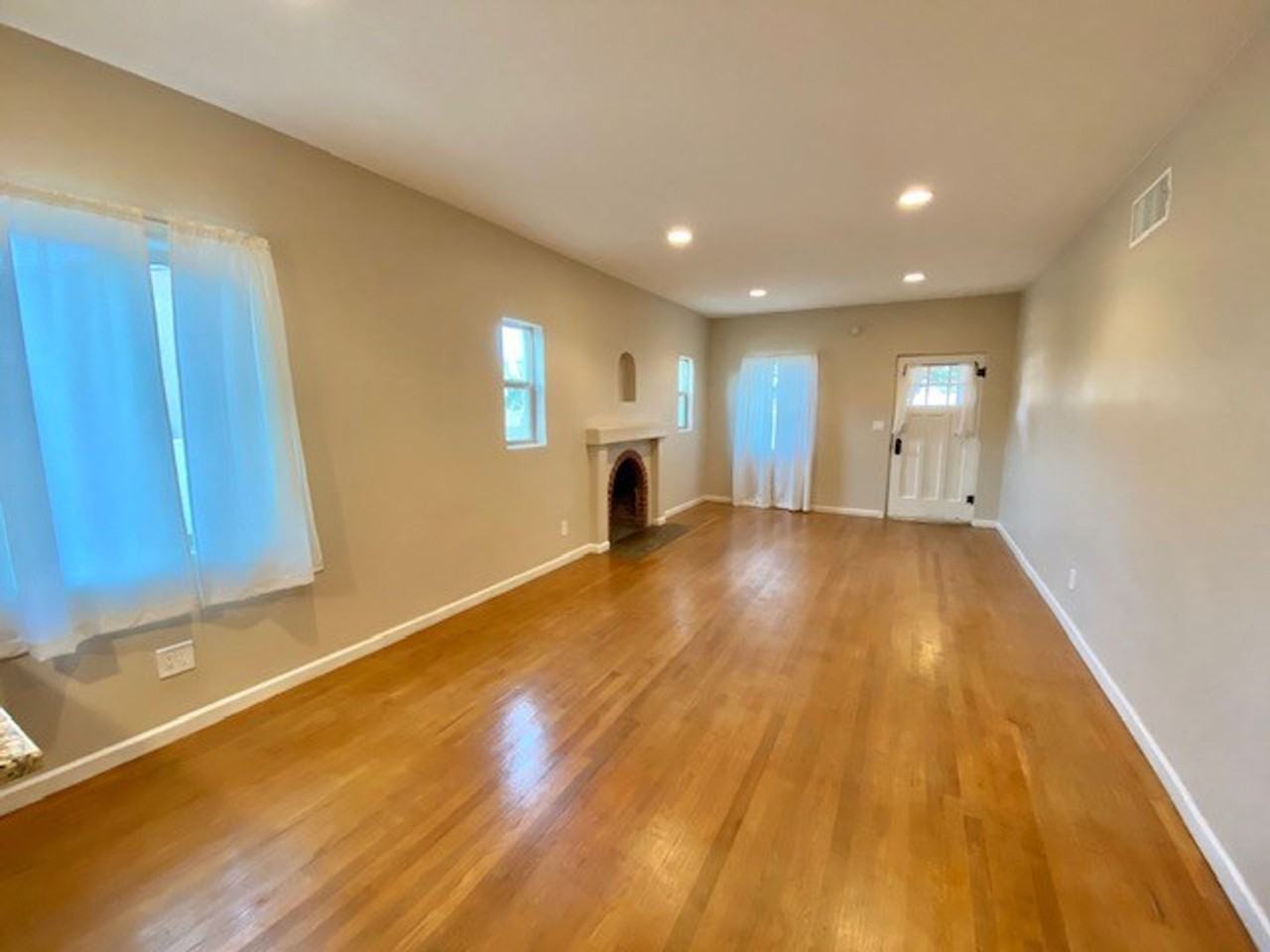 323 N Norris Ave - Photo 5 of 14