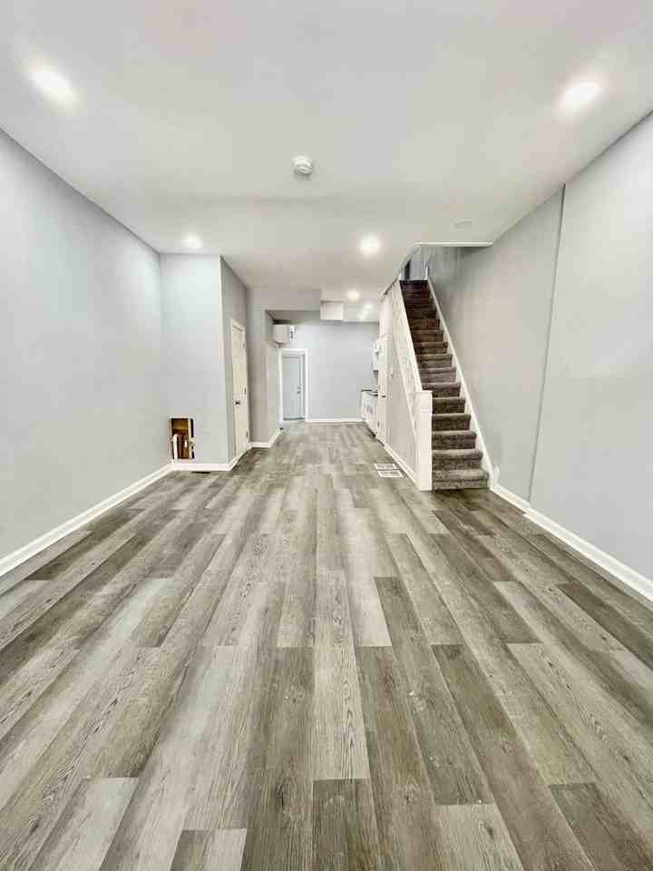 2102 S Simpson St - Photo 2 of 9
