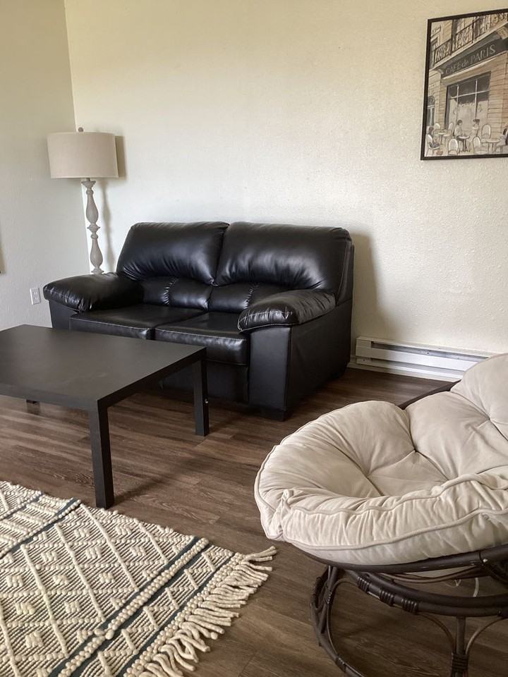 1717 W 17th St - Photo 2 of 13