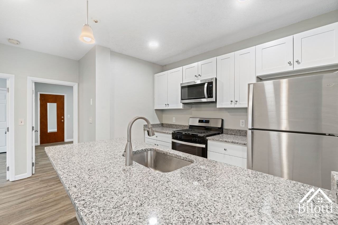 101-103 South Angell Street - Photo 3 of 39