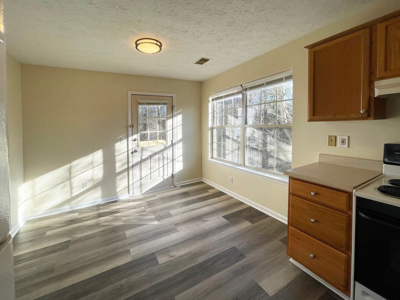 2822 Hanna Pl - Photo 6 of 21