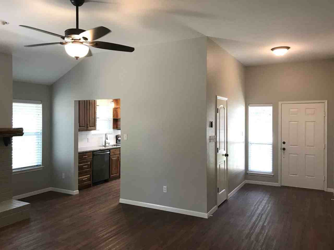 517 Molly Ln - Photo 4 of 29