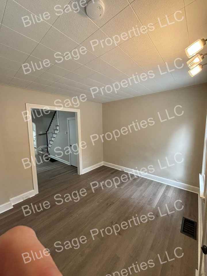 126 Beech St - Photo 5 of 15