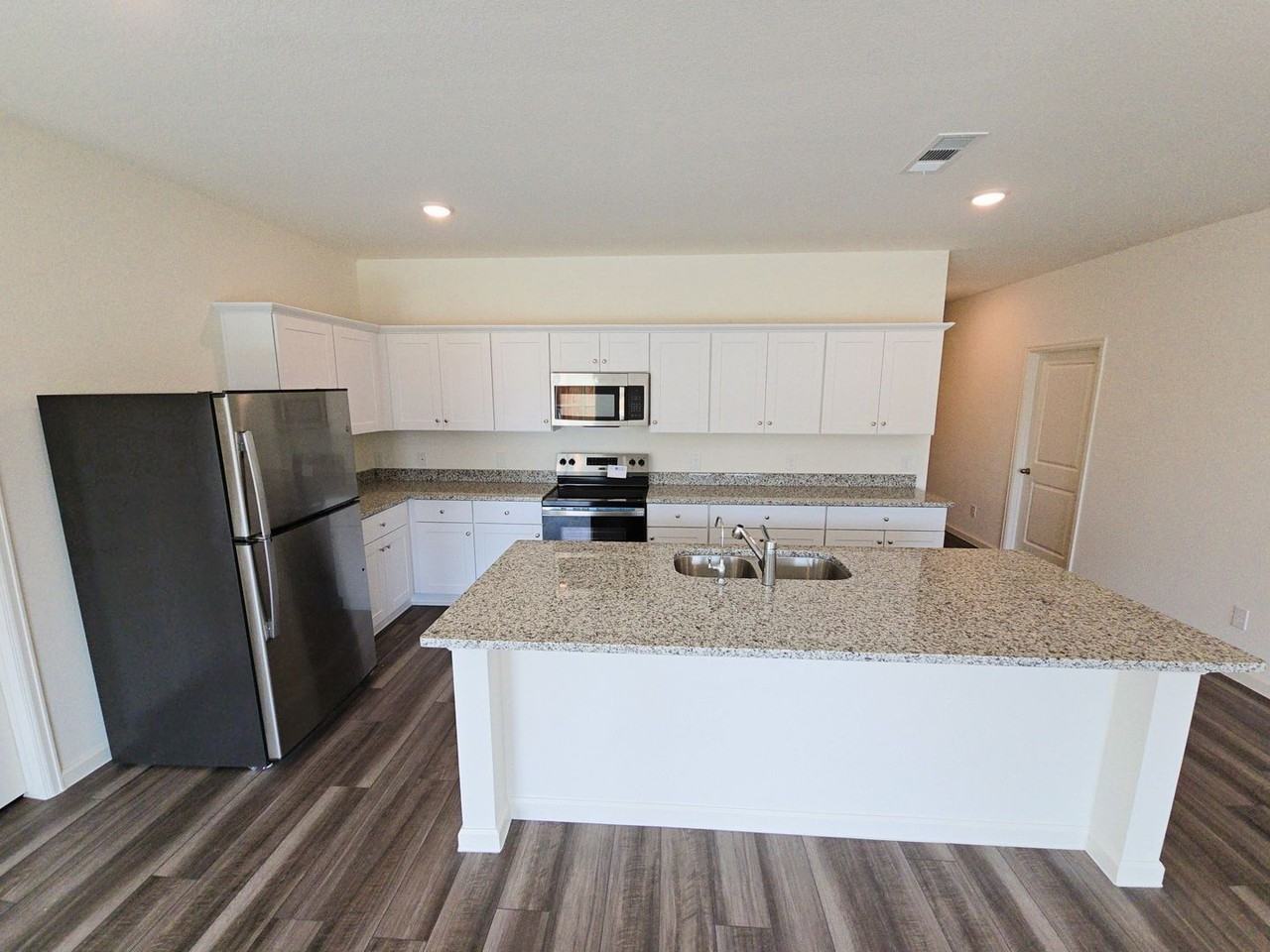 3888 Sunbird Creek Trl - Photo 5 of 32