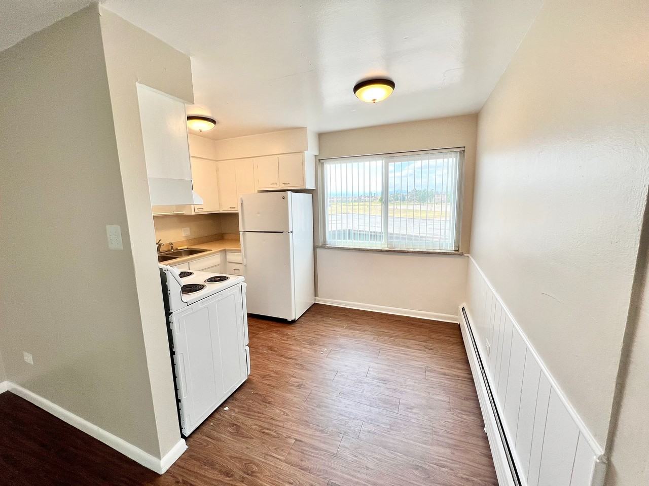 Bonneville Apts - Photo 7 of 49