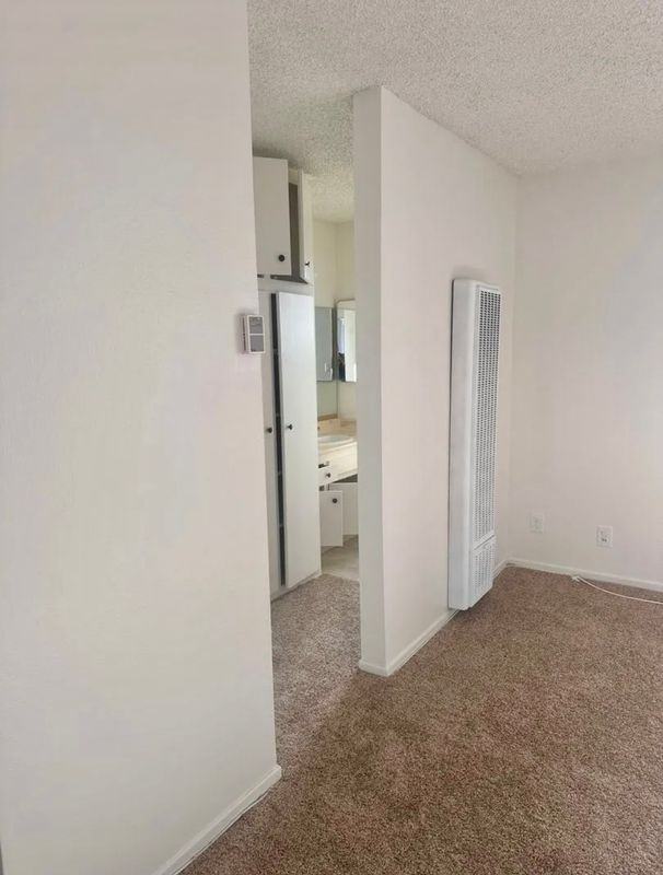 4046 W 132nd St ##114 - Photo 3 of 7